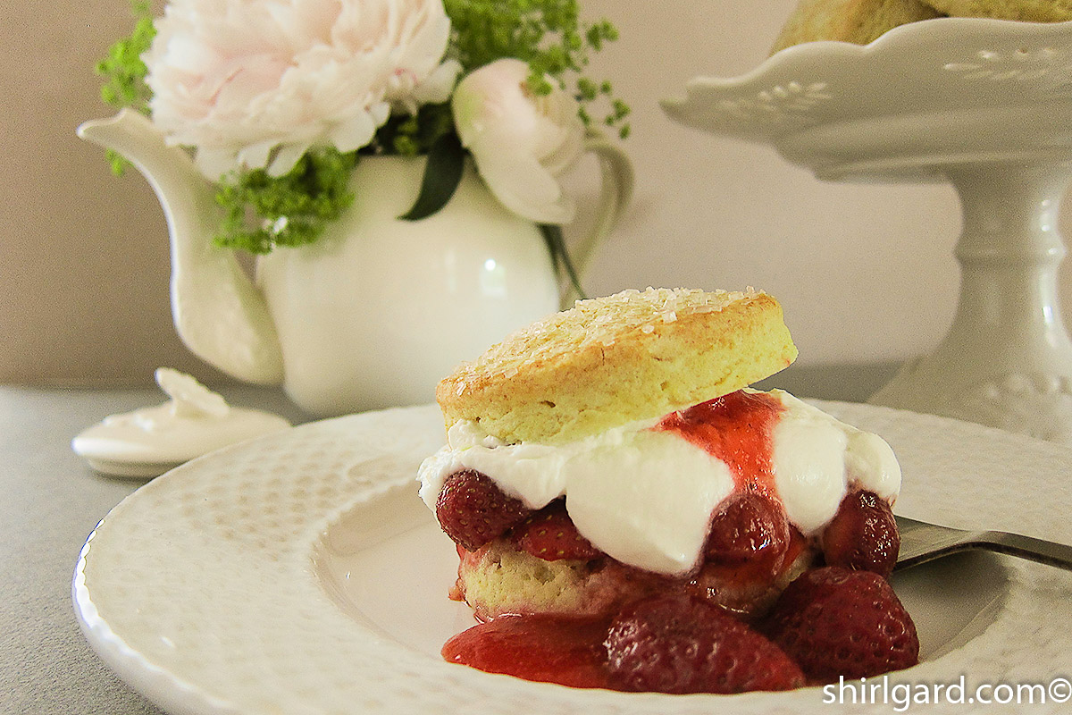 Biscuit-Style Strawberry Shortcake